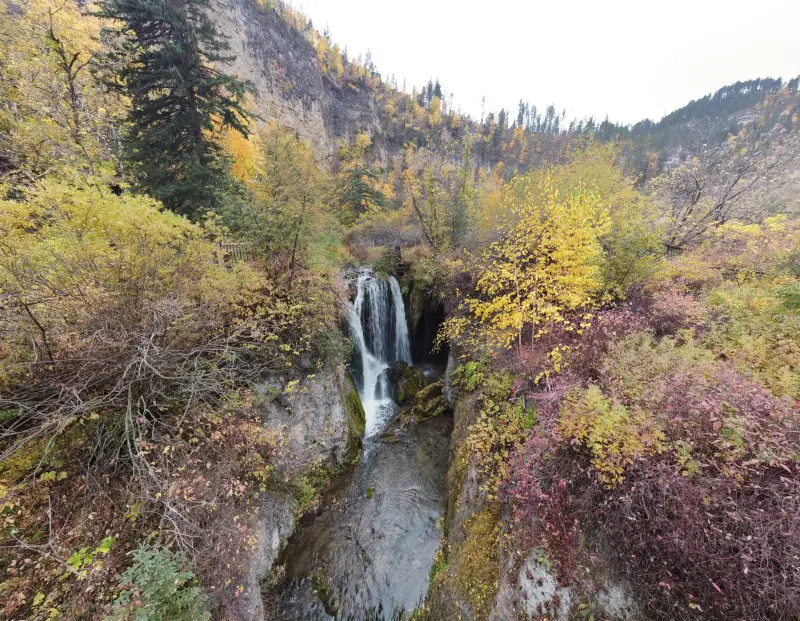 Roughlock Falls